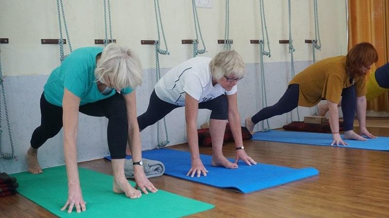 Menopause and Weight Gain in Stomach: What Causes Women to Gain Belly Fat?